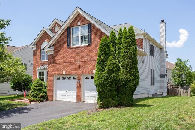 Foto del edificio - 43470 Mechanicsville Glen St