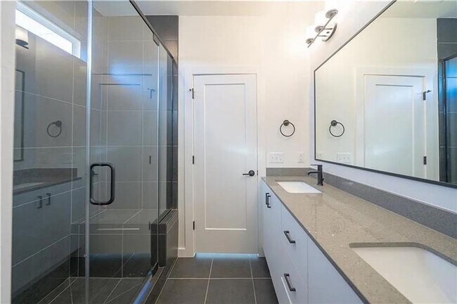 Foto del edificio - Beautiful Two-Story Home in NW OKC!