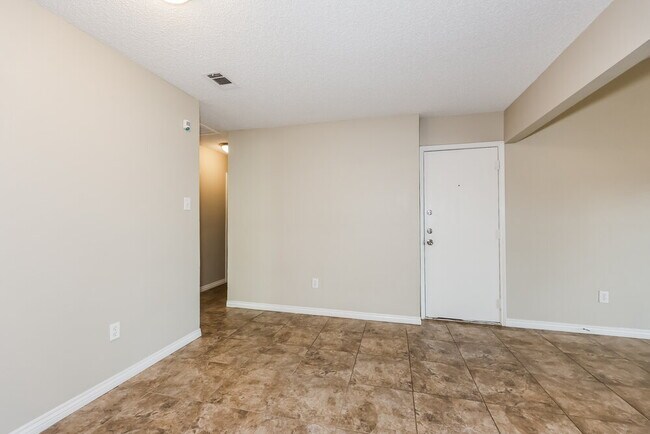 Foto del edificio - 8736 Eaglestone Way