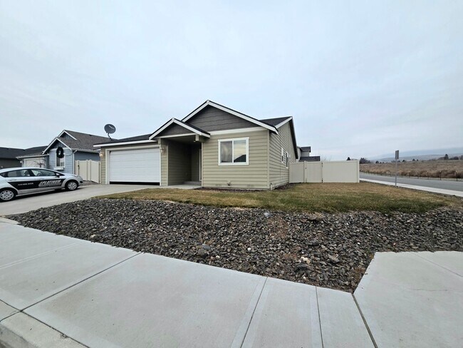 Foto del edificio - Newer Rambler in Mary Hill Estates!