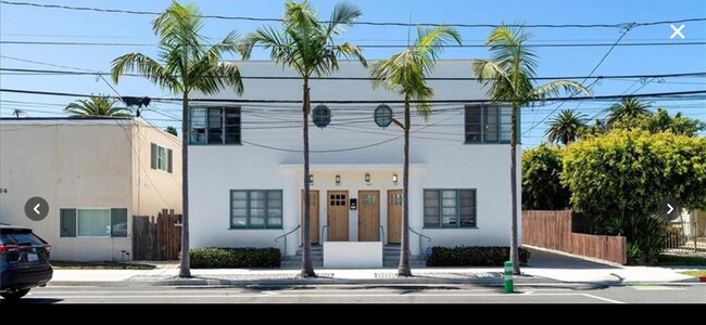 Foto del edificio - 3060 E Broadway