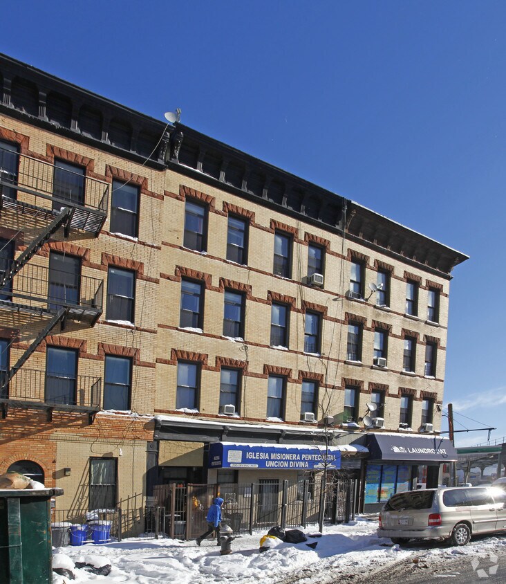 Primary Photo - 295 Irving Ave