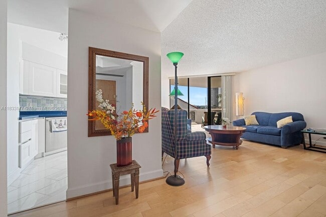 Building Photo - 3610 Yacht Club Dr
