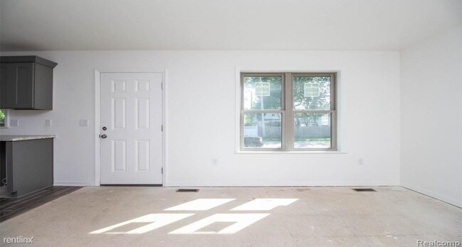 Building Photo - 3 br, 2 bath House - 21741 Laurel St