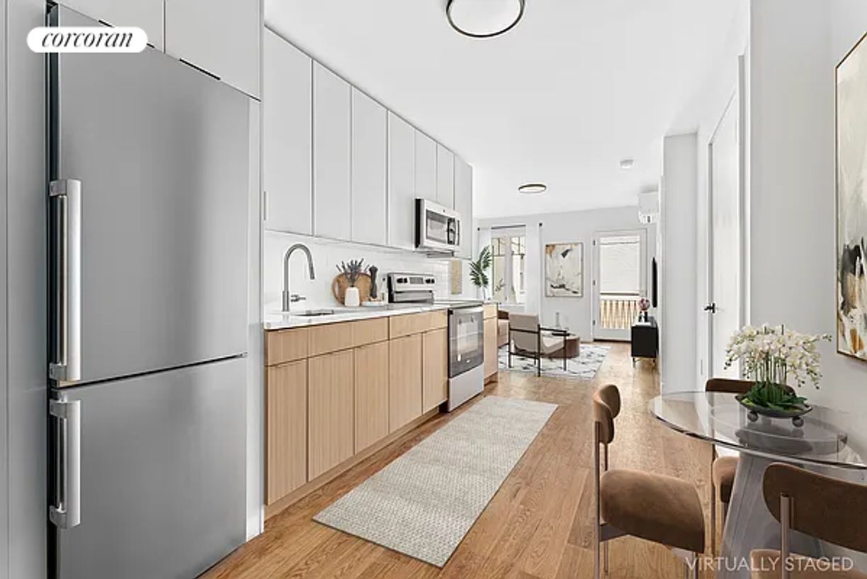 Foto principal - 61 Clarkson Ave