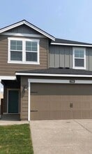 Building Photo - 2916 Roundup Dr