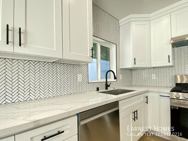 Foto del edificio - New Construction | 2+2 Private and Modern ...