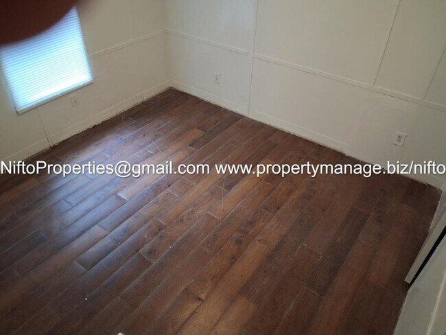 Building Photo - 5588 Aenon Ln