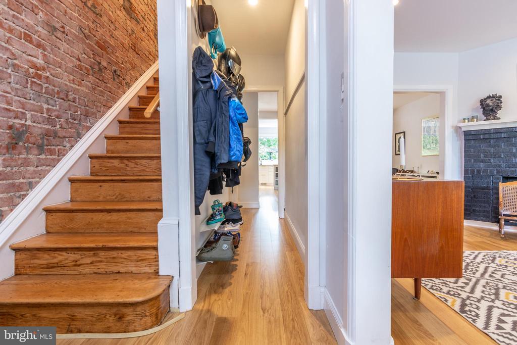 Foto principal - 4921 Kansas Ave NW