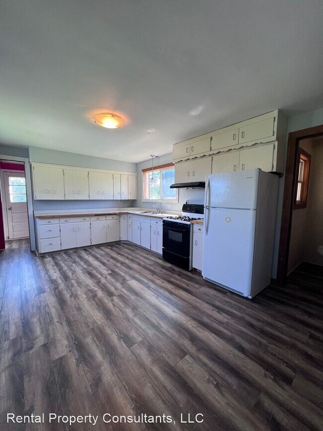 Building Photo - 3 br, 1.5 bath House - 3819 14th St.