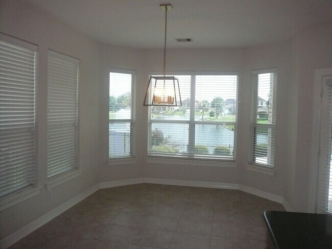 Foto del edificio - 18003 Obelisk Bay Dr