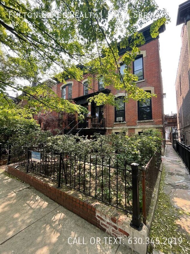 Building Photo - 2136 N Bissell St