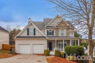 Building Photo - 310 Victory Commons Overlook