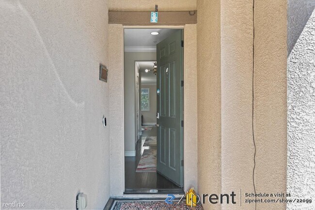 Foto del edificio - 5 br, 3.5 bath House - 5039 Osborne Circle...