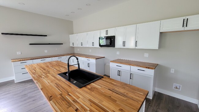 Foto del edificio - 4530 Buckeye Run Rd
