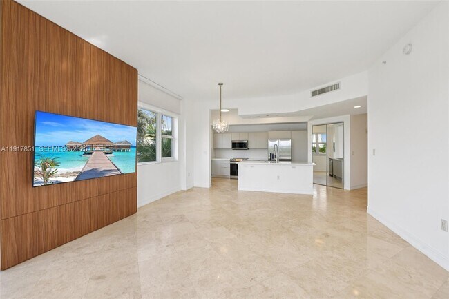 Building Photo - 19900 E Country Club Dr