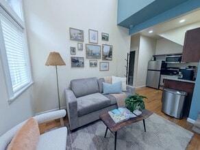 Building Photo - 1415 NW 19th Ave