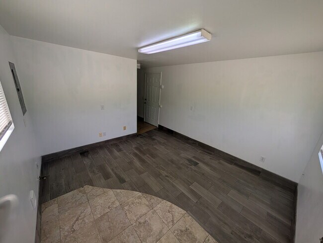 Foto del edificio - 333 S Old Pacific Hwy