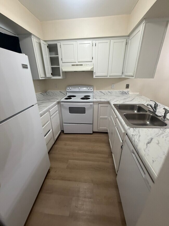 Foto del edificio - 936 Hearthridge Ct