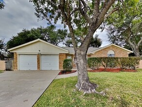 Building Photo - 2826 17th Ave N