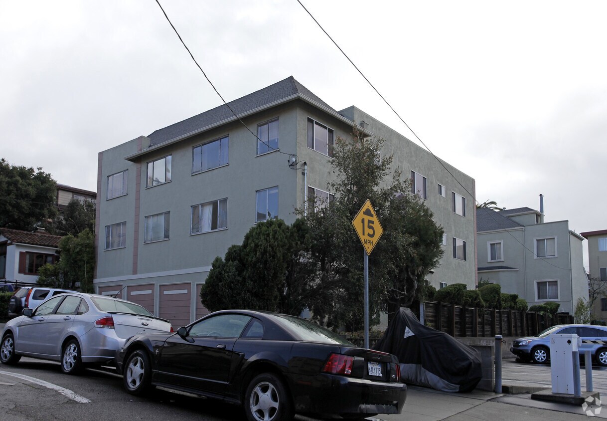 Building Photo - 338-340 Lenox Ave