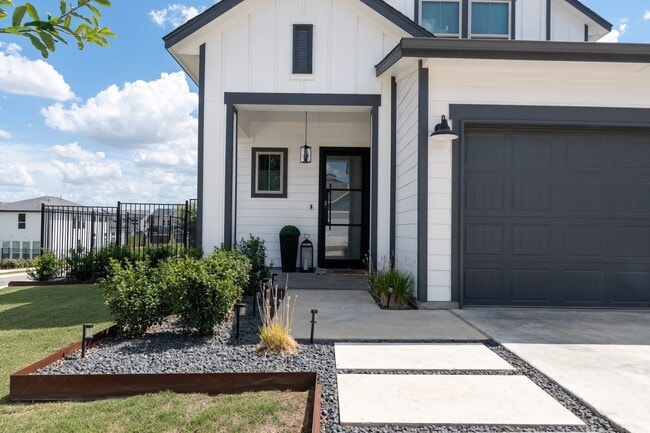 Building Photo - 7115 Ezra Brooks Bnd