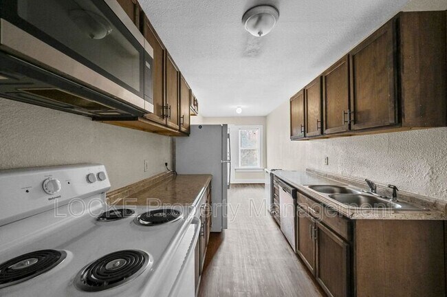 Foto del edificio - 1016 E Arlington Ave