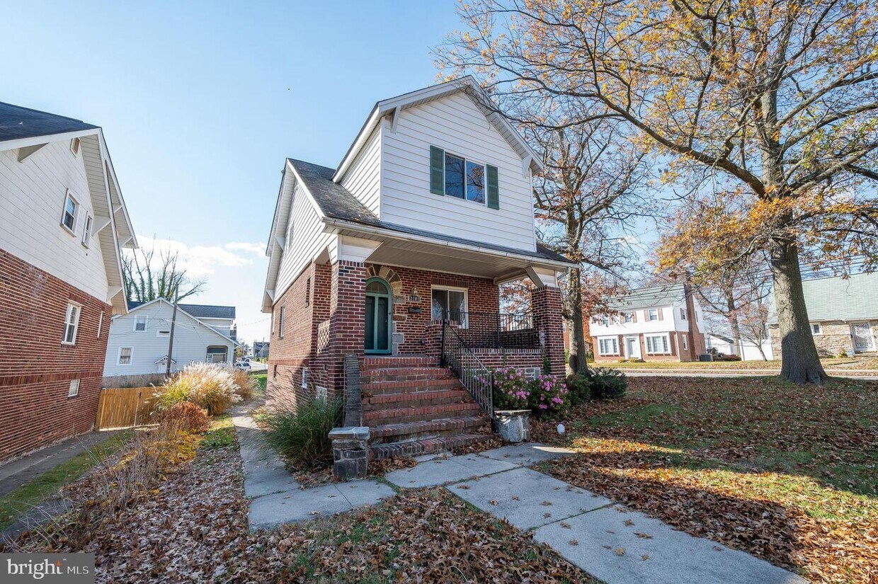 Primary Photo - 2701 Kildaire Dr