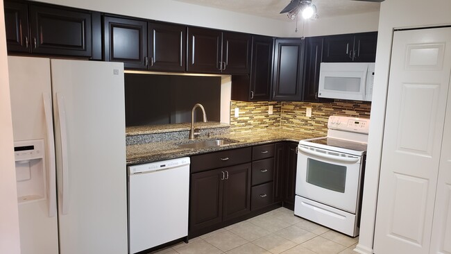 Kitchen - 2 Crosswood Ct