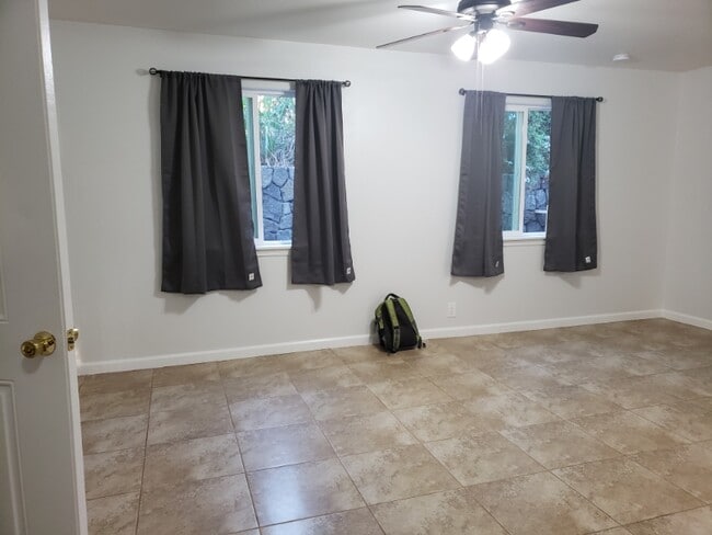 Building Photo - 75-261 Pumehana St