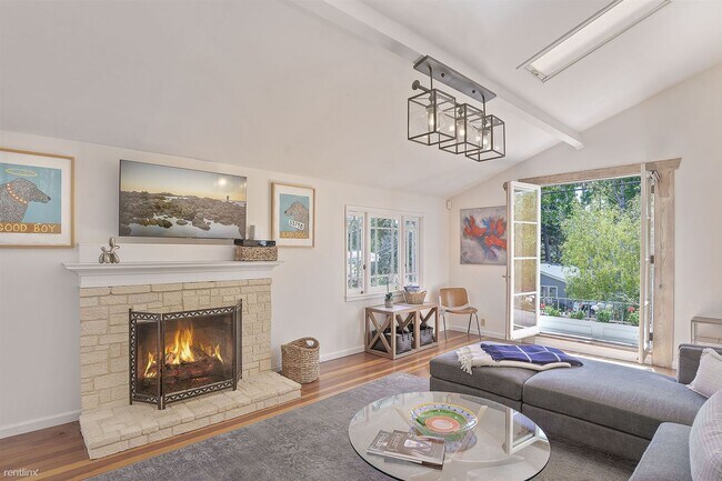 Foto del edificio - 2 br, 2 bath House - 3861 Live, Love, Bark