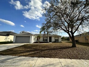 Building Photo - 5311 Cinnamon Fern Blvd