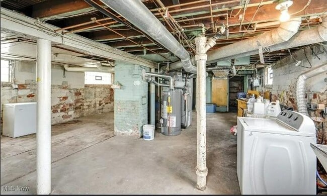 Foto del edificio - 14300 Darwin Ave
