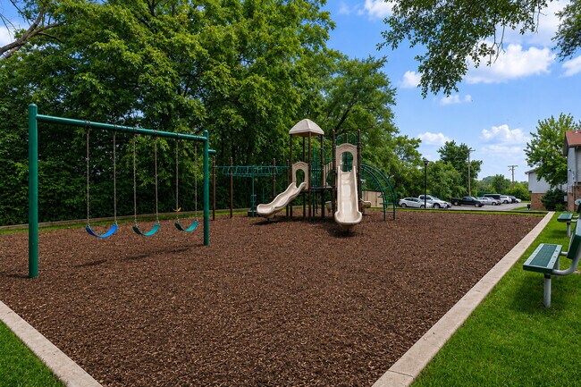 Foto del edificio - Stonebridge Townhomes