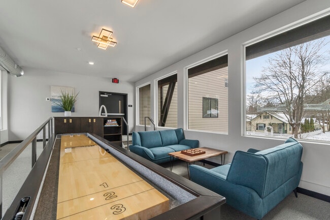 Building Photo - The Lake