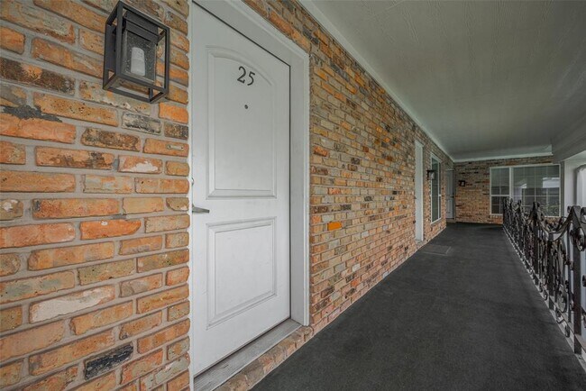 Foto del edificio - 5333 Richmond Ave.