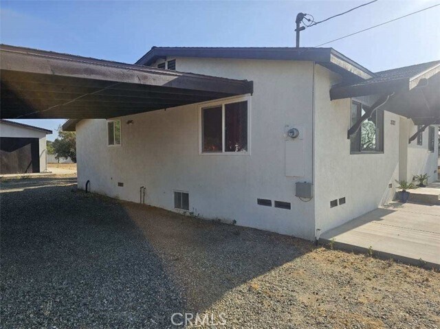 Foto del edificio - 21327 Pinewood St