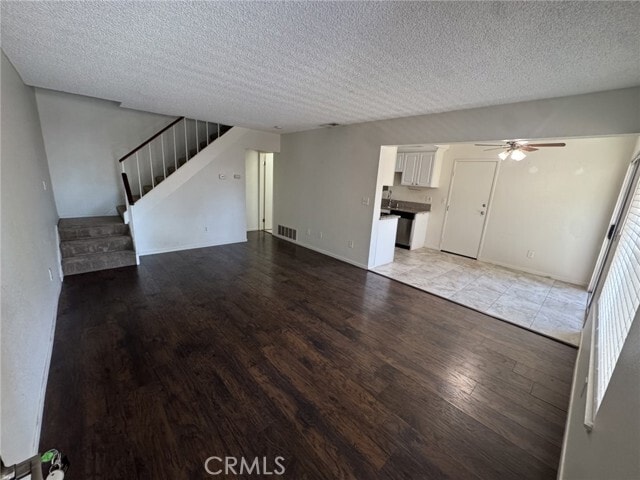 Building Photo - 16748 Cedarwood Cir