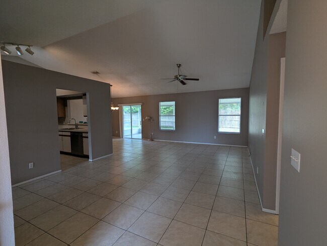 Photo - 861 Blackgum Ct House