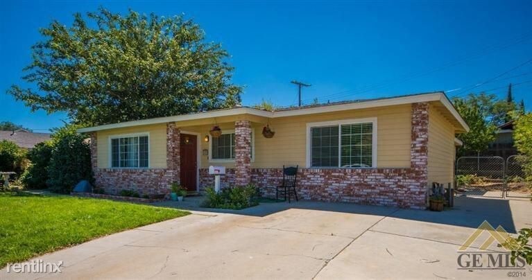 Primary Photo - 3 br, 2 bath House - 102 teakwood