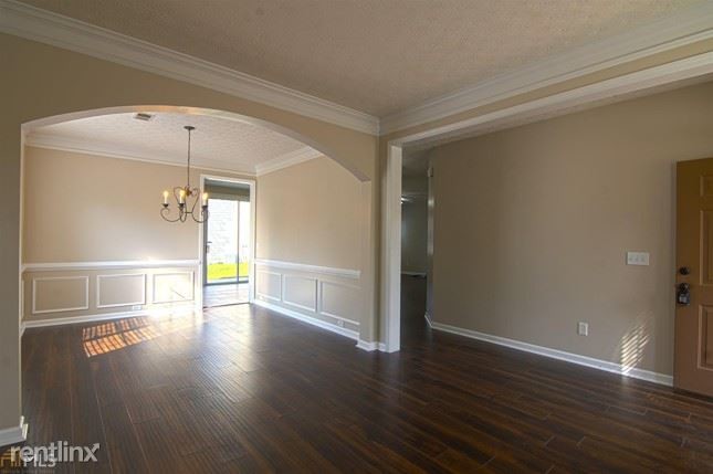 Building Photo - 3120 Creekside Village Dr NW