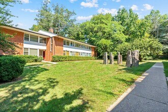 Cherokee Apartments photo'