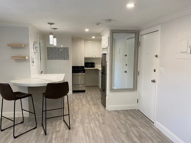 Foto del edificio - 210 Hillside Ave