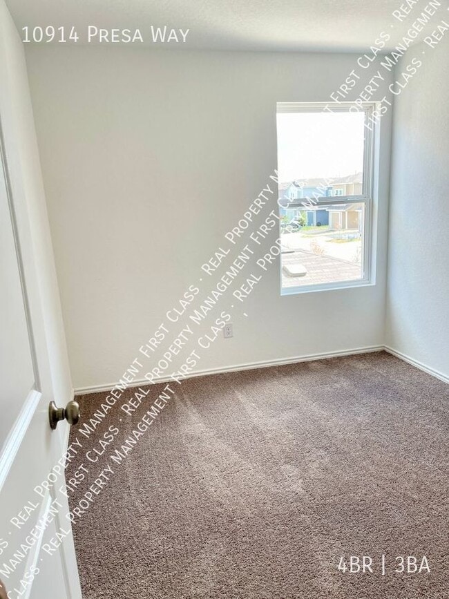 Foto del edificio - 10914 Presa Wy