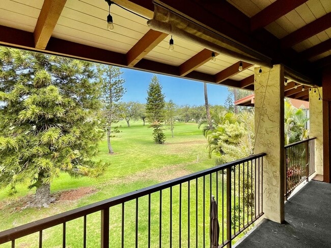Building Photo - This lovely two bed, three bath condo at t...