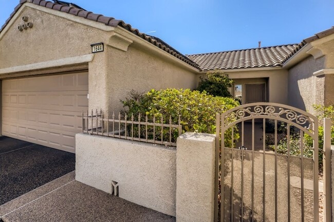 Building Photo - MONROE MODEL!  ALL APPLIANCES INCLUDED, FU...