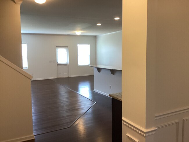 Building Photo - 8912 Paddle Oak Road