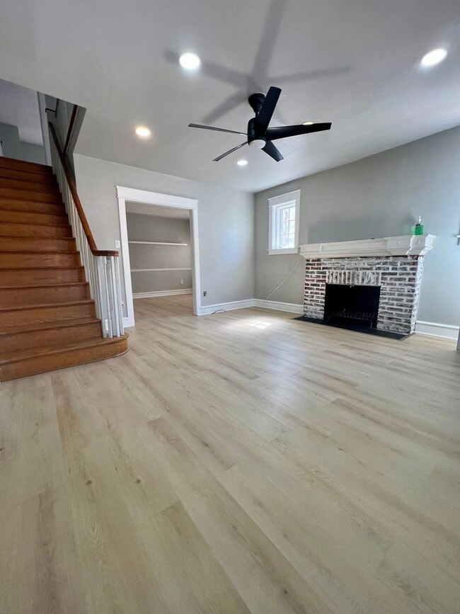Foto del edificio - Gorgeous 3-Bedroom Townhome in Parkside! Available NOW!