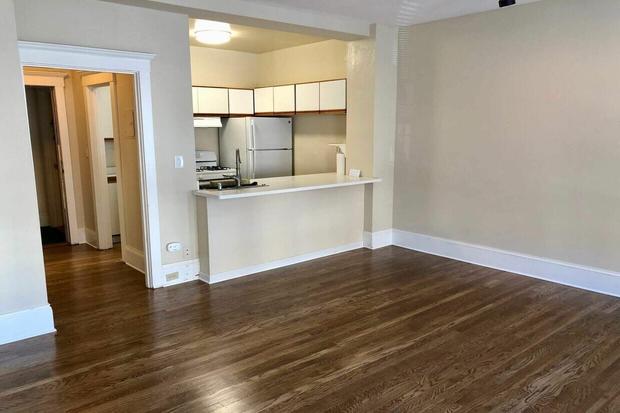 Foto principal - 2415 Van Ness Ave