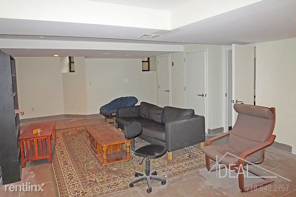 Building Photo - 29 Claver Pl